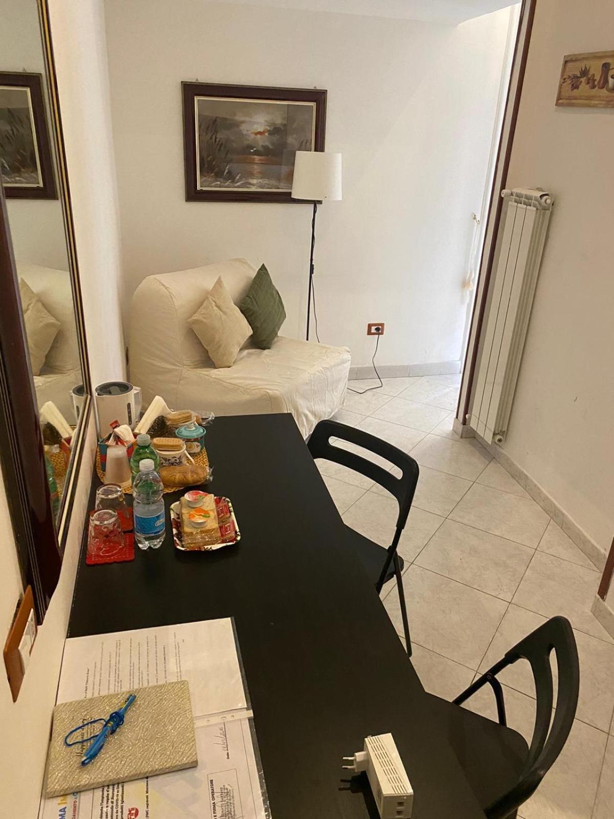 Bed & Breakfast Plebiscito Home Napoli Bagian luar foto