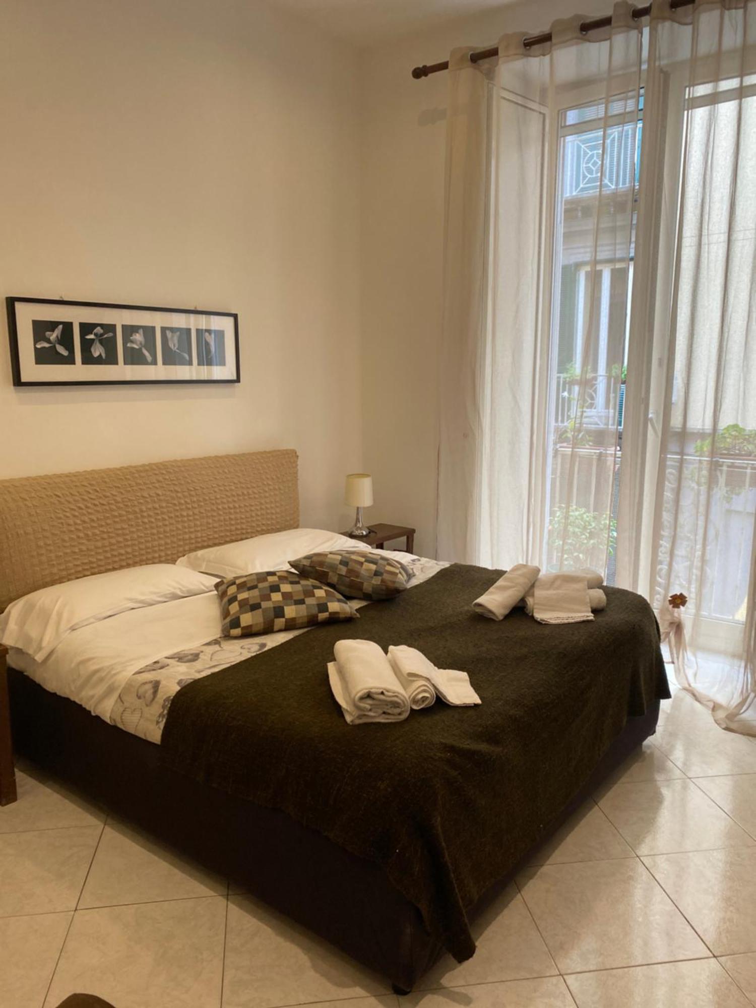 Bed & Breakfast Plebiscito Home Napoli Bagian luar foto
